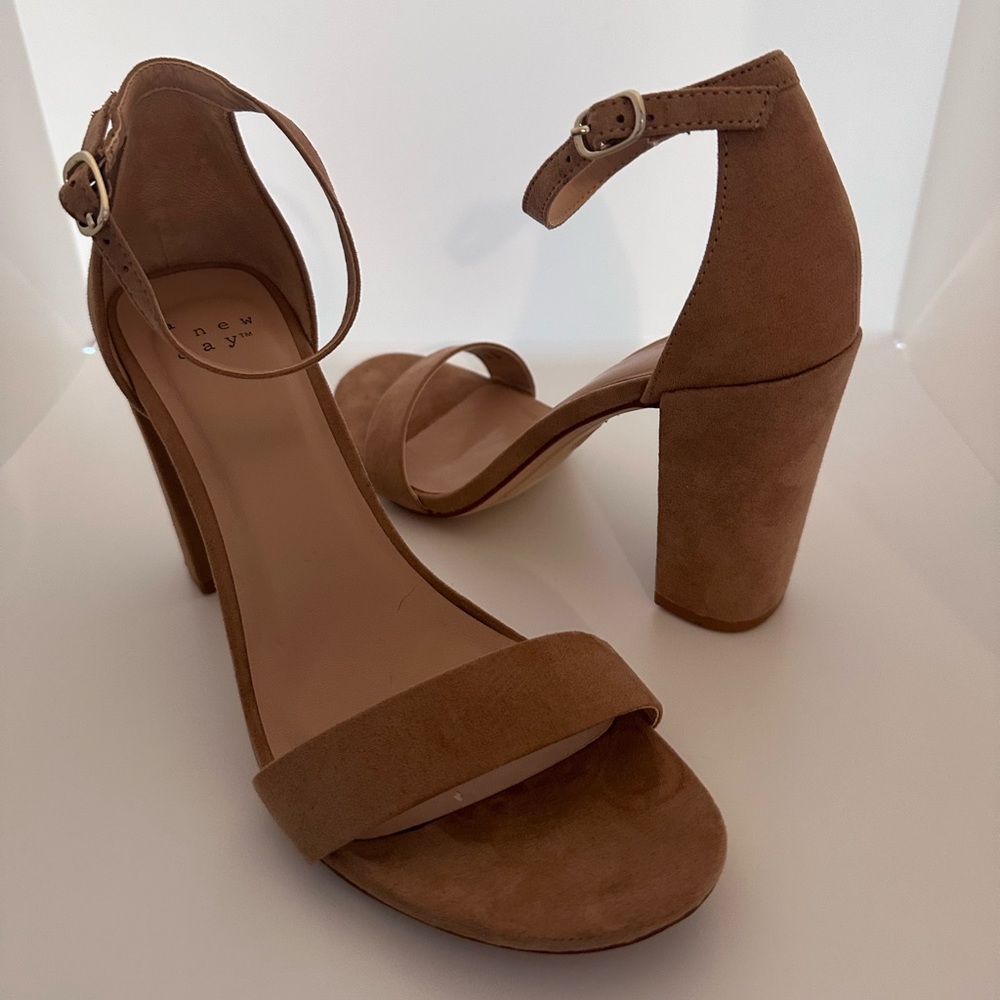 Cute & comfy ankle-strap 4” ladies heel.